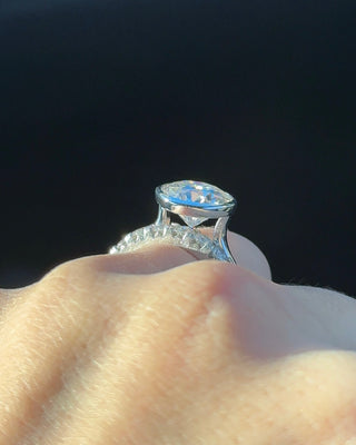 4.5ctw Round Cut Moissanite Bezel Set Solitaire Engagement Ring Ring Deluxe Fine Jewelry