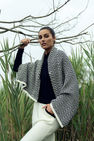 KNIT SHAWL - By Baano