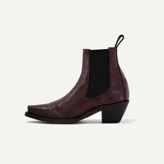 The Sandra Boot in Burgundy - By Baano