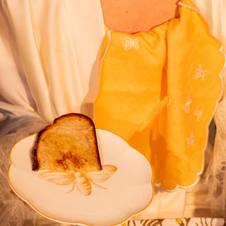 Bumble Homecoming Scalloped Starter Plate - Set of 4 (+1 Bonus Plate)