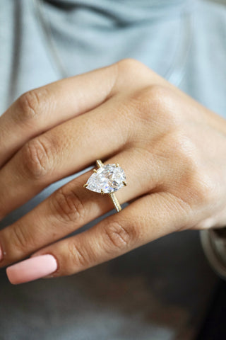 5.0ct Pear Cut Moissanite Three Row Pavè Lab Diamond Engagement Ring Ring Deluxe Fine Jewelry