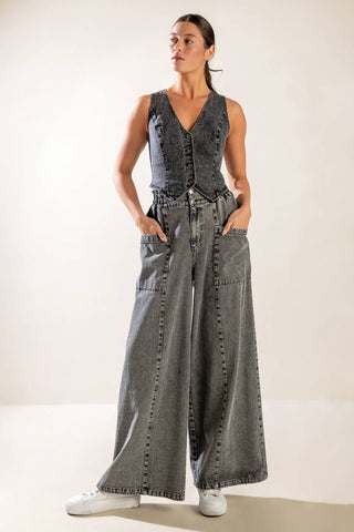 EXPLORING THE CITY DENIM VEST - By Baano