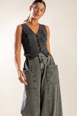 EXPLORING THE CITY DENIM VEST - By Baano