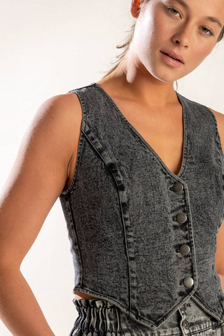EXPLORING THE CITY DENIM VEST - By Baano