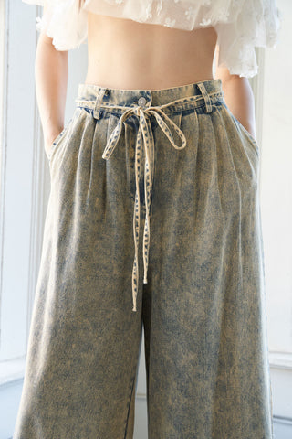 PASSING THOUGH DENIM PANTS - By Baano