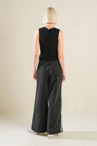 ELEGANT ELEVATION DENIM PANTS - By Baano