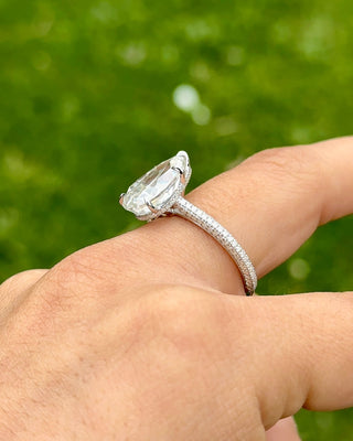 5.0ct Pear Cut Moissanite Three Row Pavè Lab Diamond Engagement Ring Ring Deluxe Fine Jewelry