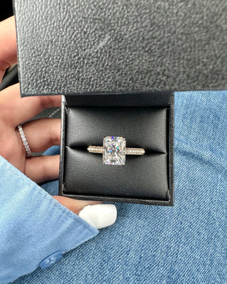 3.0ct Emerald Cut Moissanite Diamond Pavè Three Row Band Engagement Ring Ring Deluxe Fine Jewelry