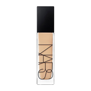 NARS Natural Radiant Longwear Foundation- 30 ML /Medium 2 - Santa Fe - Medium Skin with Peach Undertones - By Baano
