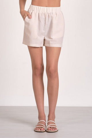 Dari Short