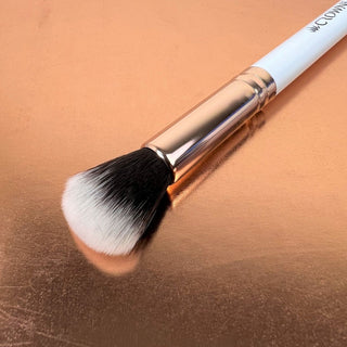 CWG05- HIGHLIGHTER/CONTOUR BRUSH - By Baano