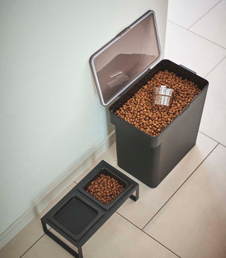 Airtight Pet Food Container - Three Sizes Yamazaki Home