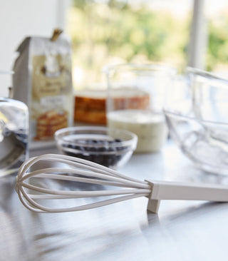 Floating Whisk - Silicone + Nylon - By Baano