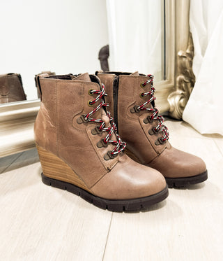 Joana Boot in Taupe