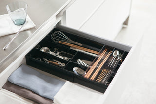 Expandable Cutlery Organizer - By Baano