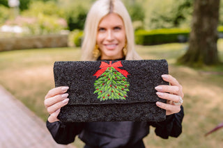 Black Mistletoe - Beaded Clutch