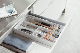 Expandable Cutlery Organizer - By Baano