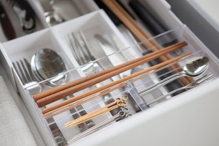 Expandable Cutlery Organizer - By Baano