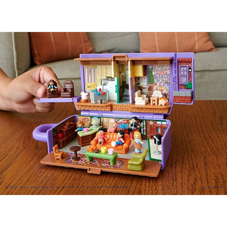 Polly Pocket Playset: Friends Compact With 6 Dolls and 9 Accessories - By Baano