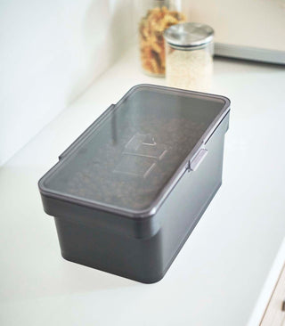 Airtight Pet Food Container - Three Sizes Yamazaki Home