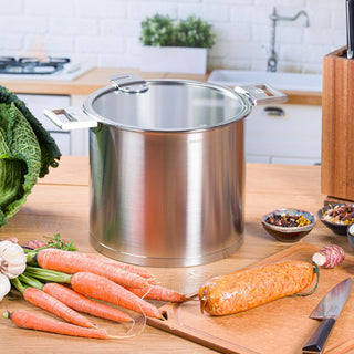 Stockpot with Lid - By Baano