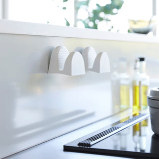 Magnetic Pot Holders - Set of 2 - Silicone - By Baano