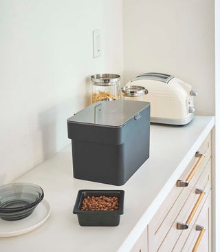 Airtight Pet Food Container - Three Sizes Yamazaki Home