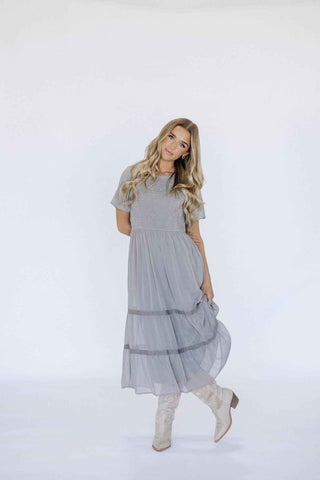 Kanyan Midi Dress in Gray