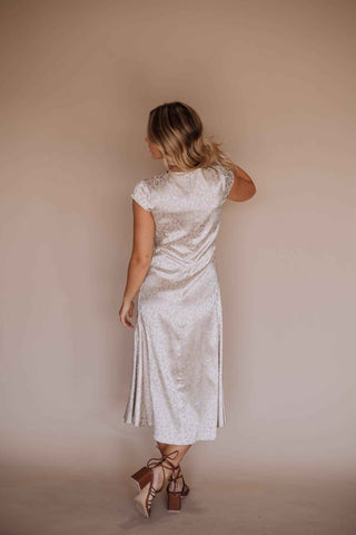 Indie Midi Dress in Gold
