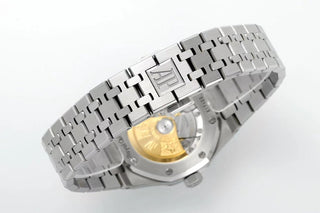 Audemars Piguet Royal Oak 77451ST – Iconic Luxury Sports Watch