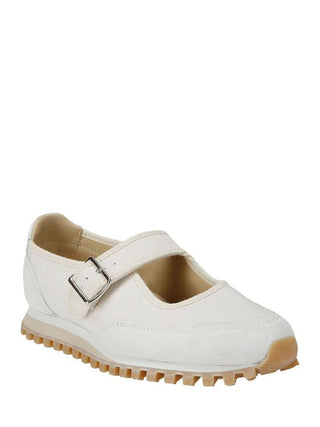 Sneakers - By Baano