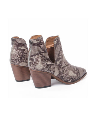 Eira | Snake