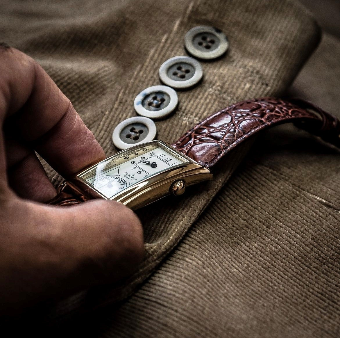 Men's 40x24 mm Gold Large Remote Sweep Leather Strap watch Peugeot Watches