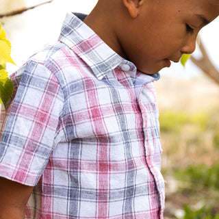 Linen Short Sleeve Shirt with Side Vent - Glamourous Grace