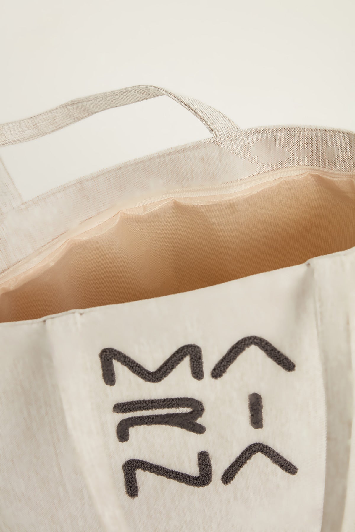 Cream Beach Bag with Zipper CA2501-3 - By Baano