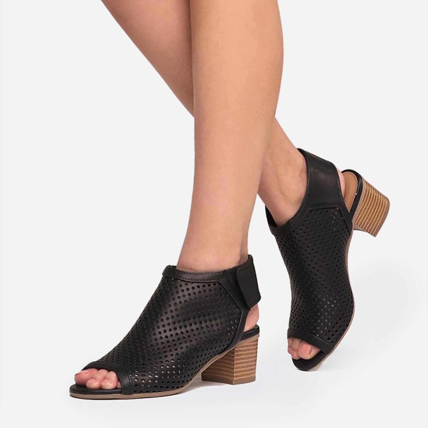 Maddie | Black J.Adams