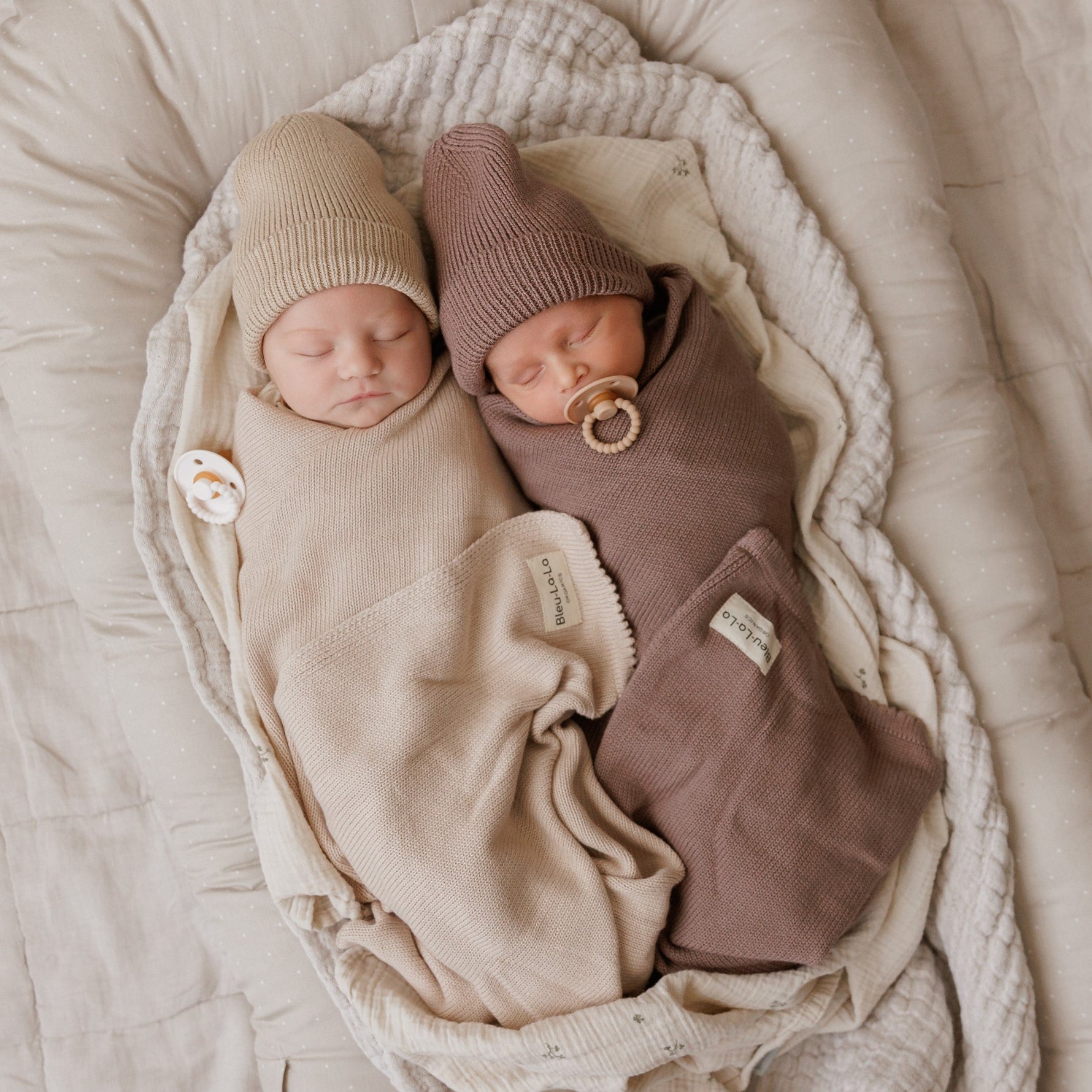 Luxe Collection 100% Organic Cotton Luxury Knit Baby Blanket + Hat Set with Gift Box Bleu La La