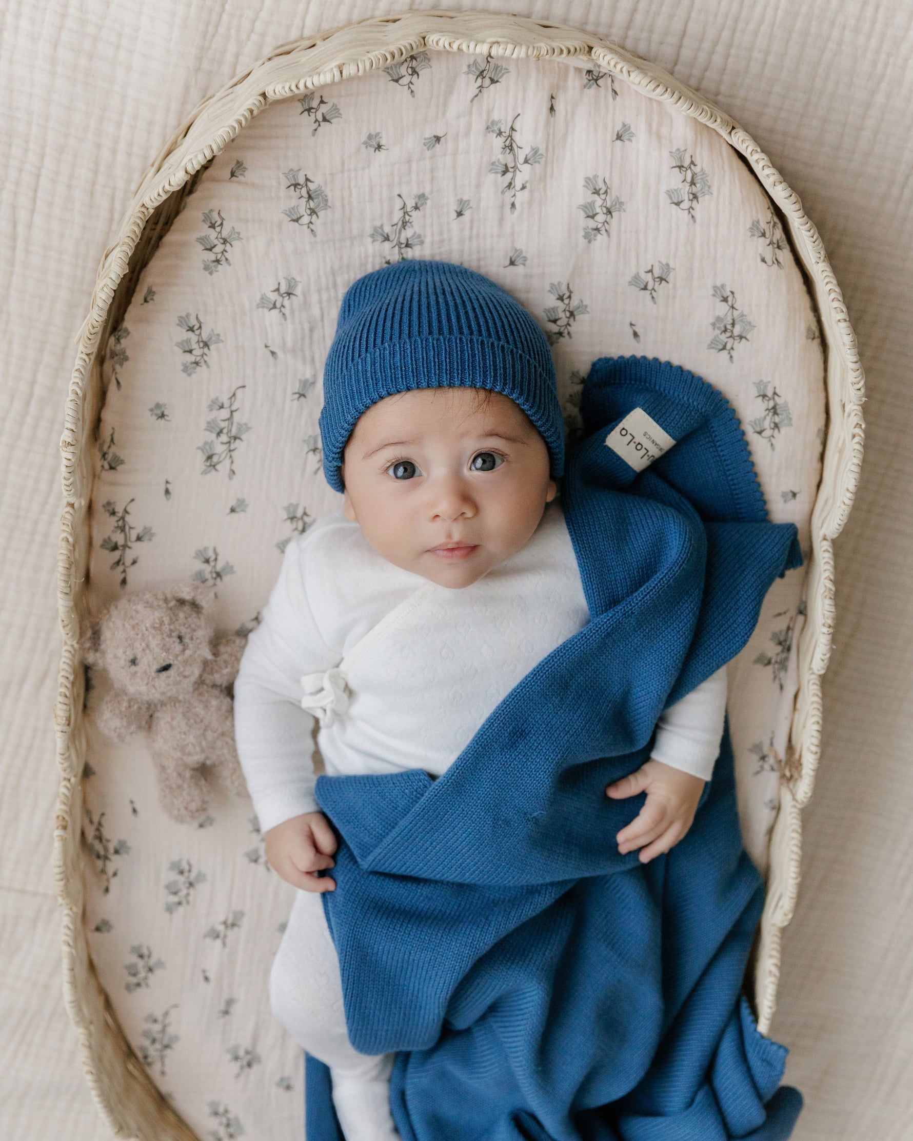 Luxe Collection 100% Organic Cotton Luxury Knit Baby Blanket + Hat Set with Gift Box Bleu La La