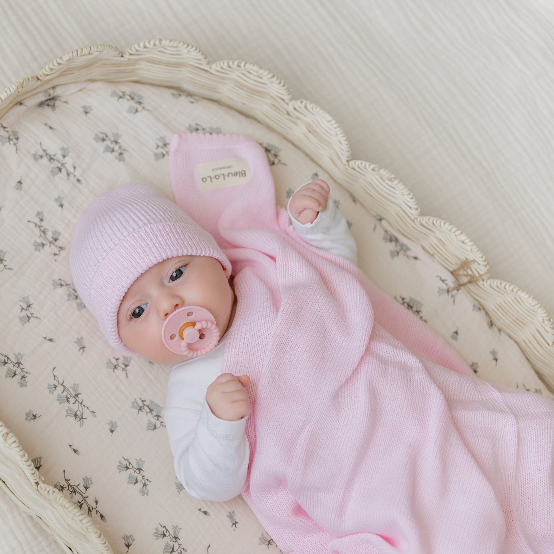 Luxe Collection 100% Organic Cotton Luxury Knit Baby Blanket + Hat Set with Gift Box Bleu La La