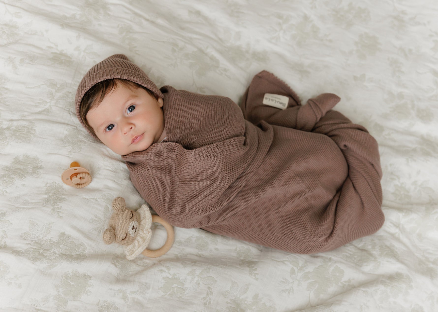 Luxe Collection 100% Organic Cotton Luxury Knit Baby Blanket + Hat Set with Gift Box Bleu La La