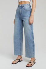 Moon Curve Raw Hem Crop Jeans HJ129 Hey Joanie