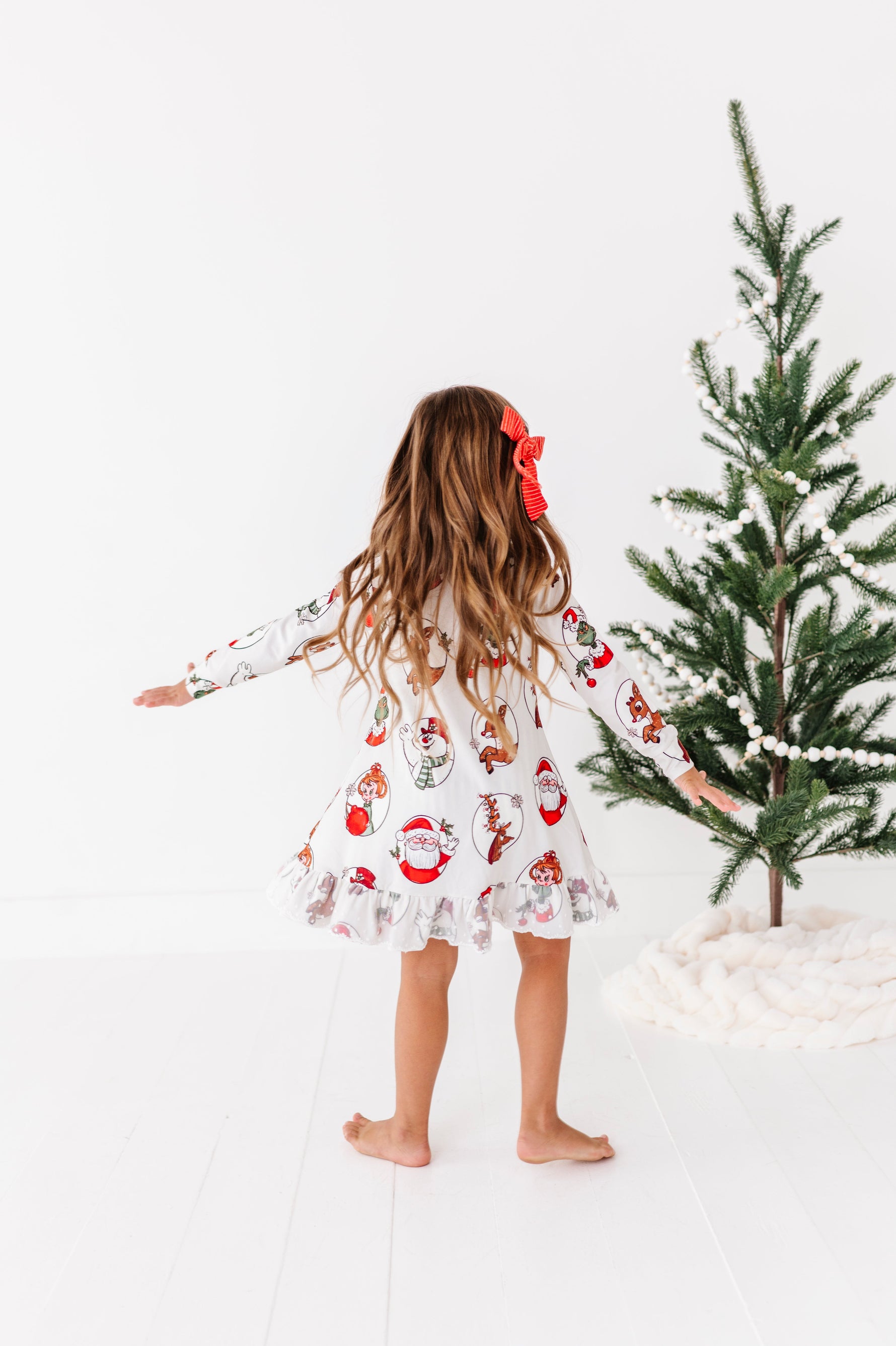 Classic Characters | NIGHTGOWN - By Baano