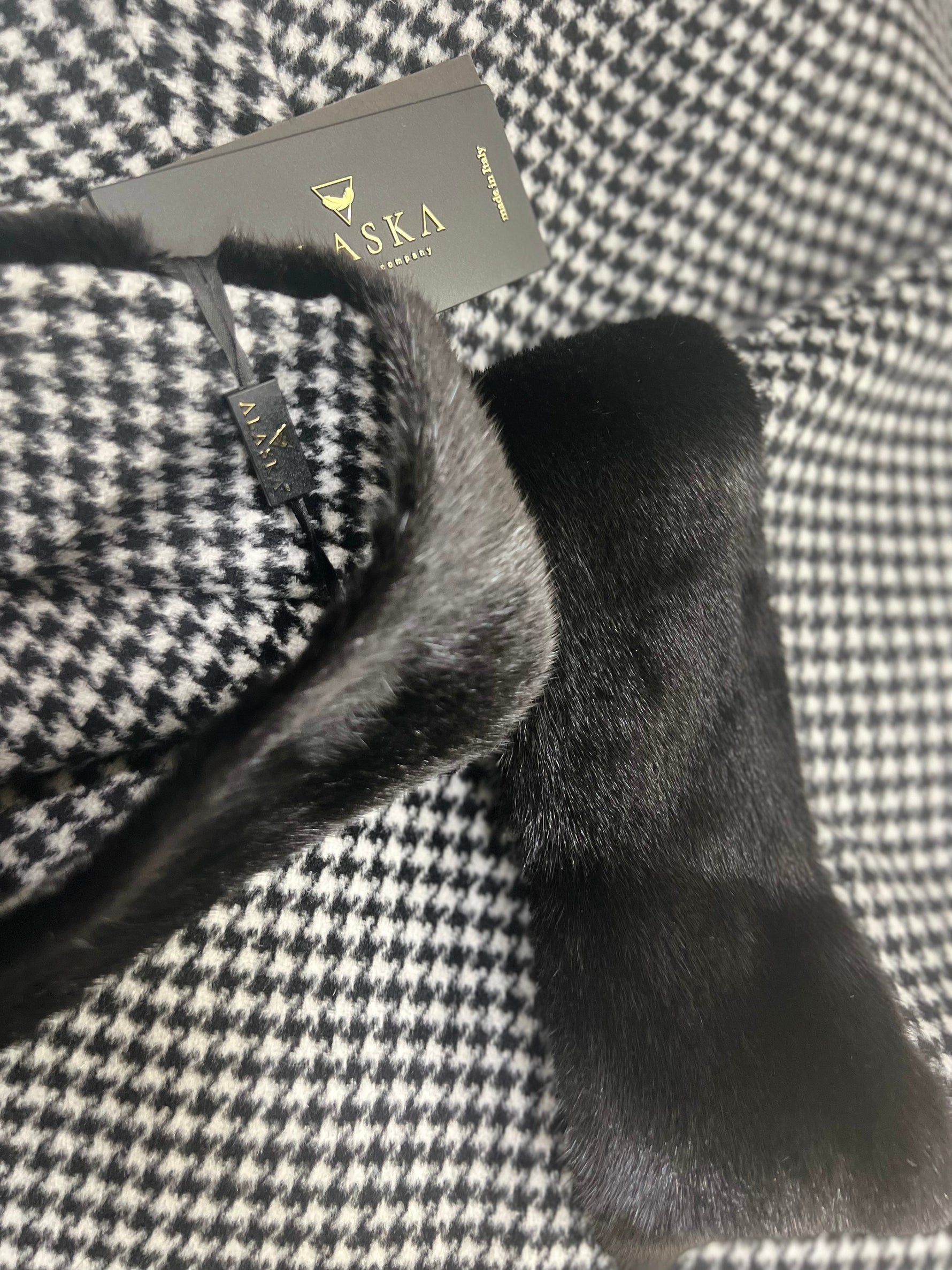 Genuine Scandinavian Mink Fur Virgin Wool Poncho - By Baano