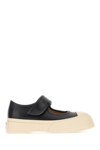 Sneakers - By Baano