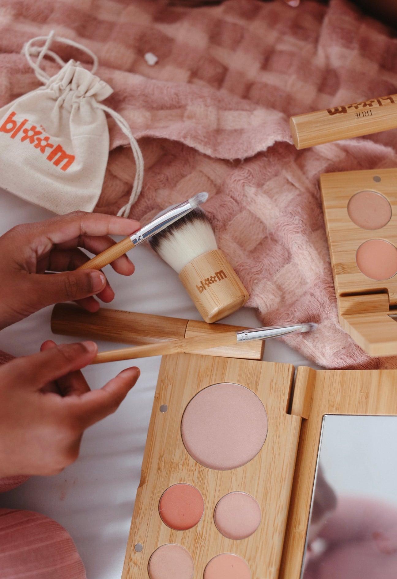 Bloom Makeup Kit - By Baano