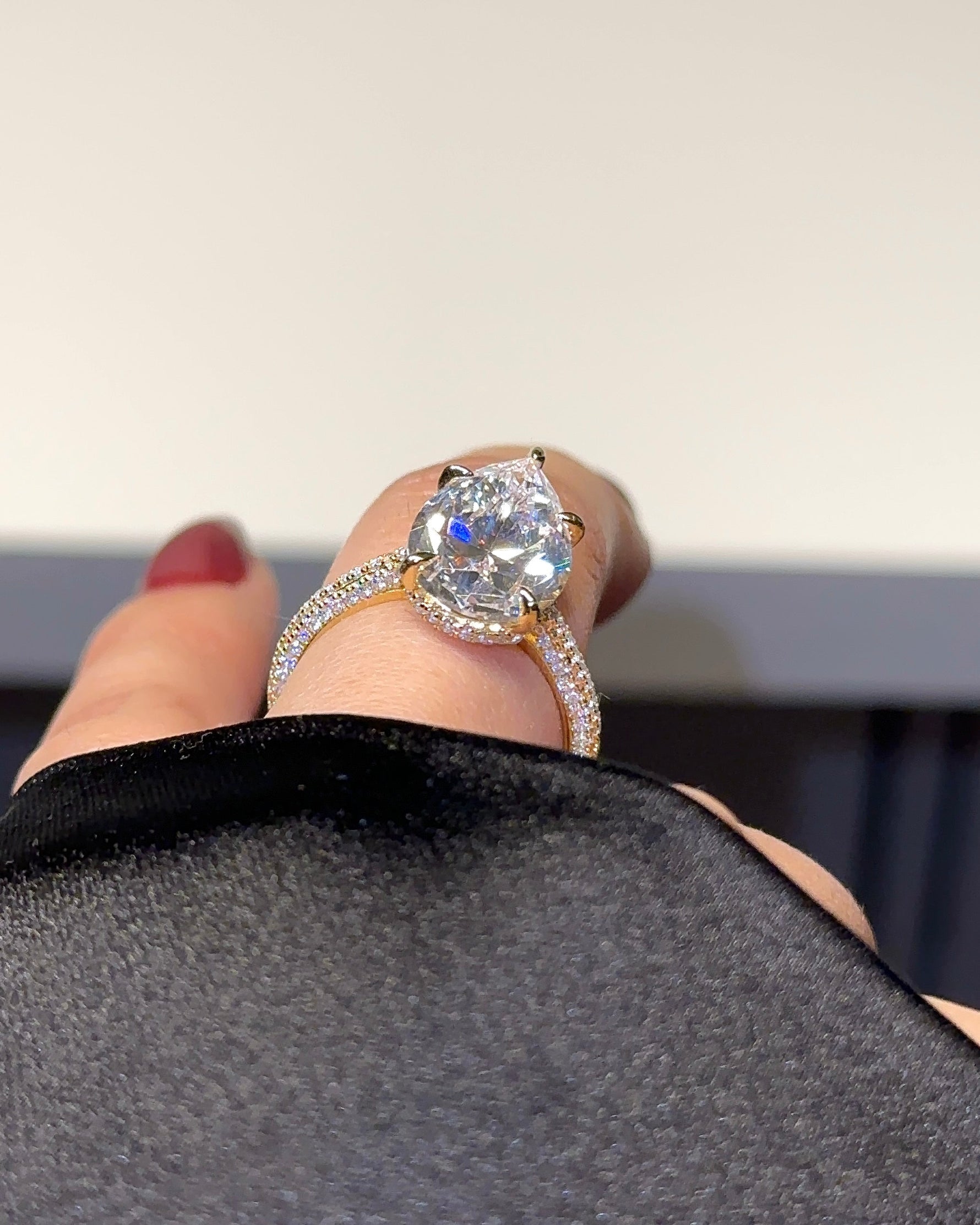 5.0ct Pear Cut Moissanite Three Row Pavè Lab Diamond Engagement Ring Ring Deluxe Fine Jewelry