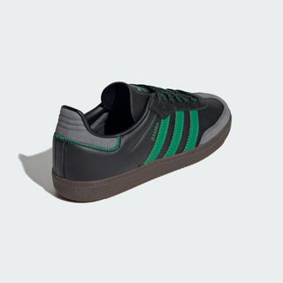 Sneakers - By Baano