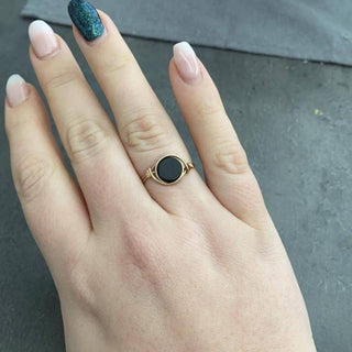 BLACK ONYX KNOT RING