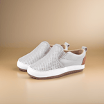 The Quinns - Glamourous Grace