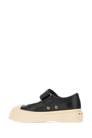 Sneakers - By Baano